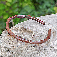 Leder-Manschettenarmband, „Resilient Bamboo“ – Bambus-inspiriertes, verstellbares braunes Leder-Manschettenarmband
