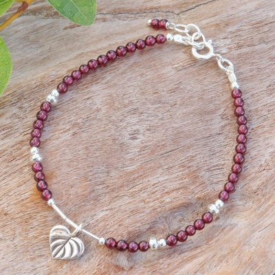 Garnet beaded pendant bracelet, 'Passionate Foliage' - Leafy Hill Tribe Natural Garnet Beaded Pendant Bracelet