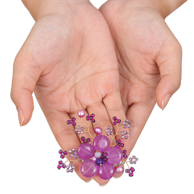 Broche de perlas y cuarzos - Broche de cuarzo y perlas cultivadas de color morado en forma de flor