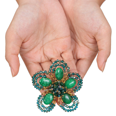 Broschennadel aus Quarz und Glasperlen - Handgefertigte florale Brosche aus grünem Quarz und Glasperlen