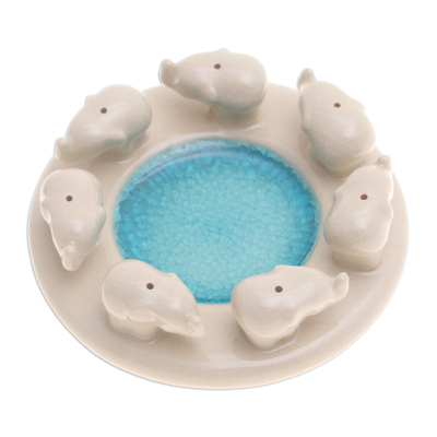Räucherstäbchenhalter aus Keramik - Räucherstäbchenhalter aus elfenbeinfarbener und blauer Keramik mit Elefantenmotiv