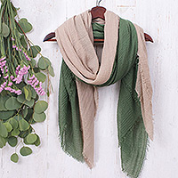 Bufandas de algodón, 'Casual Flair' (par) - Dos bufandas de algodón ligeras tejidas a mano en verde y marfil