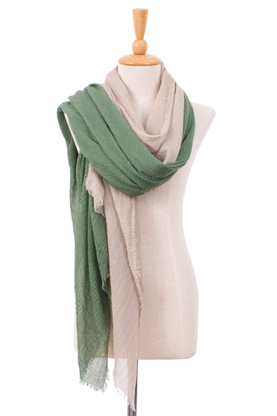 Pañuelos de algodón, (par) - Dos bufandas de algodón ligero tejidas a mano en verde y marfil