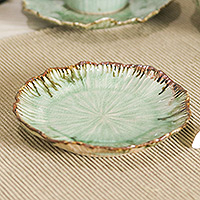 Plato de aperitivo de cerámica Celadon, 'Lotus Table' - Plato de aperitivo de cerámica Celadon verde moteado con temática de loto