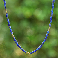 Collar de hebra con cuentas de lapislázuli y hematita, 'Blue Glam' - Collar de hebra con cuentas de hematita lapislázuli de Tailandia