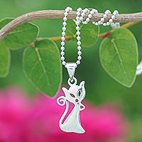 Sterling silver pendant necklace, 'Cat Appeal' - Cat-Shaped Sterling Silver Pendant Necklace from Thailand