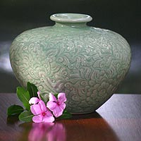 Jarrón de cerámica Celadon, 'Green Beauty' - Jarrón de cerámica Celadon hecho a mano