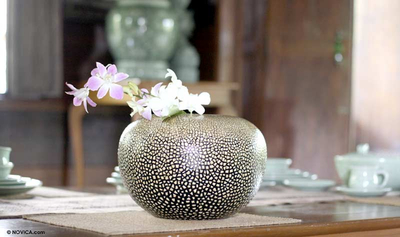 Unique Lacquerware Mango Wood Vase