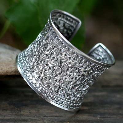 Sterling silver cuff bracelet, 'Floral Sparkle' - Handmade Thai Sterling Silver Cuff Bracelet