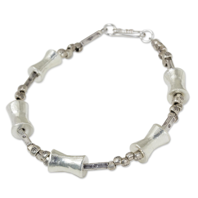 Silbernes perlenarmband - einzigartiges bergstamm-silberarmband