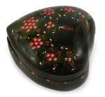 Lacquered wood box, 'Secret Heart' - Lacquered Mango Wood Decorative Box