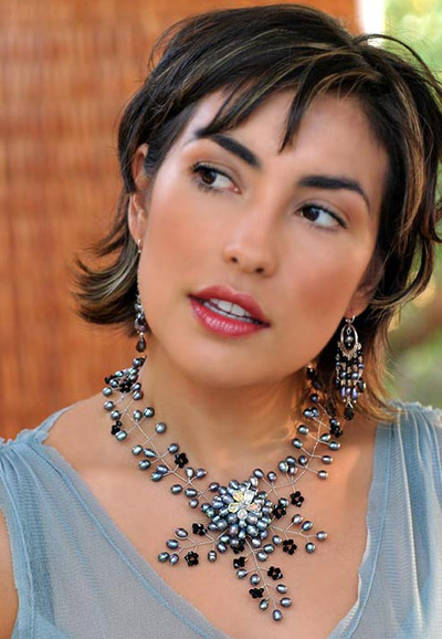 Perlenhalsband - Halskette aus Zuchtperlen und Glasperlen