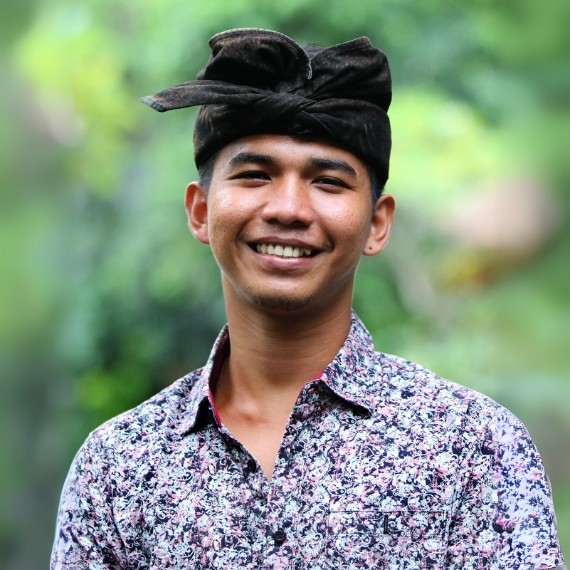 Suar Dwipayana